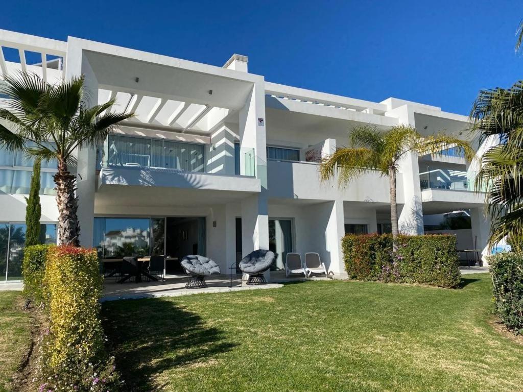 Palmsea Marbella-Estepona Buenas Noches Exterior photo