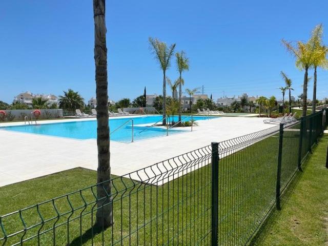 Palmsea Marbella-Estepona Buenas Noches Exterior photo